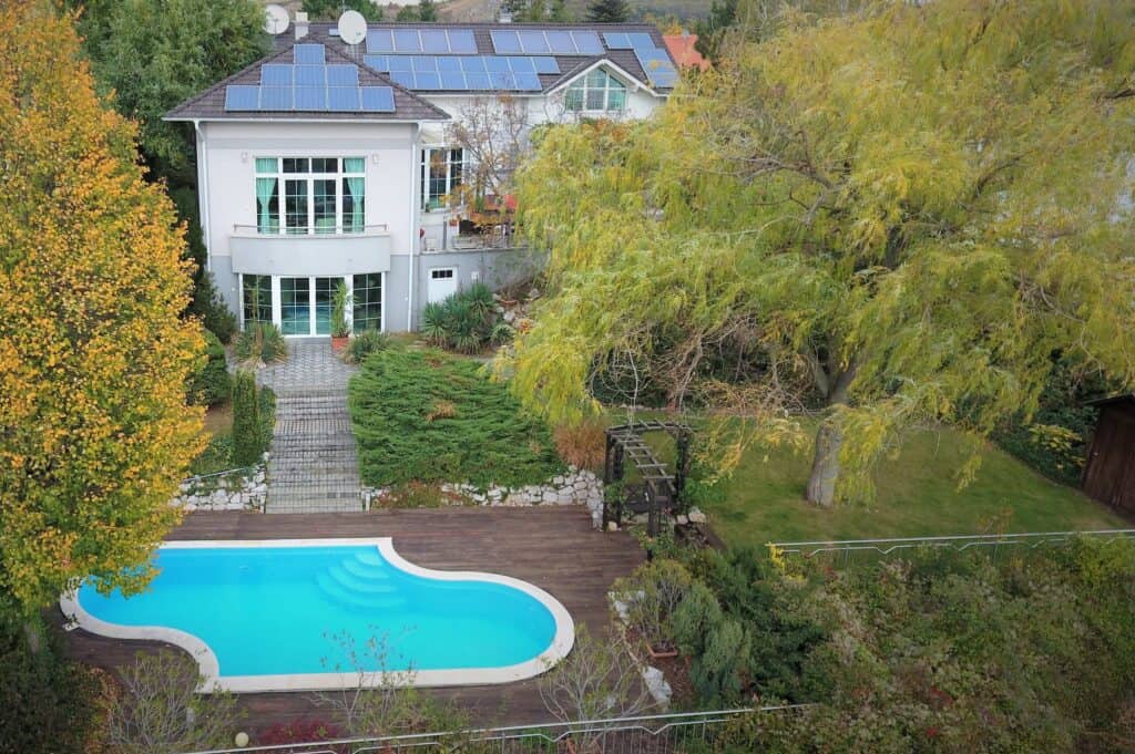 Eladó Villa - Front 1